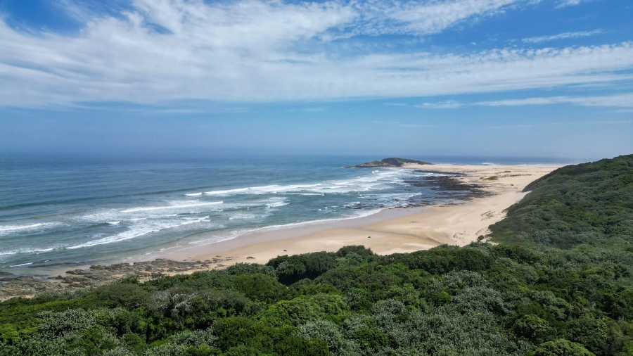 6 Bedroom Property for Sale in Cove Rock Eastern Cape